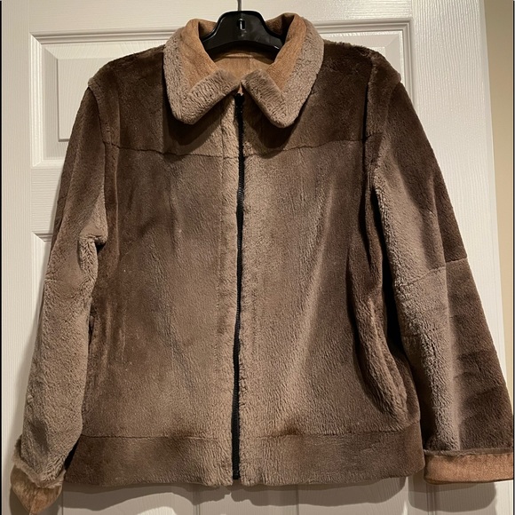 Cashew Reversible women’s shearling. Size S. - Picture 5 of 11